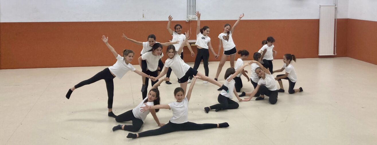 Garbi Obert Esplugues - Escola d'Arts i Tecnologia - Dansa