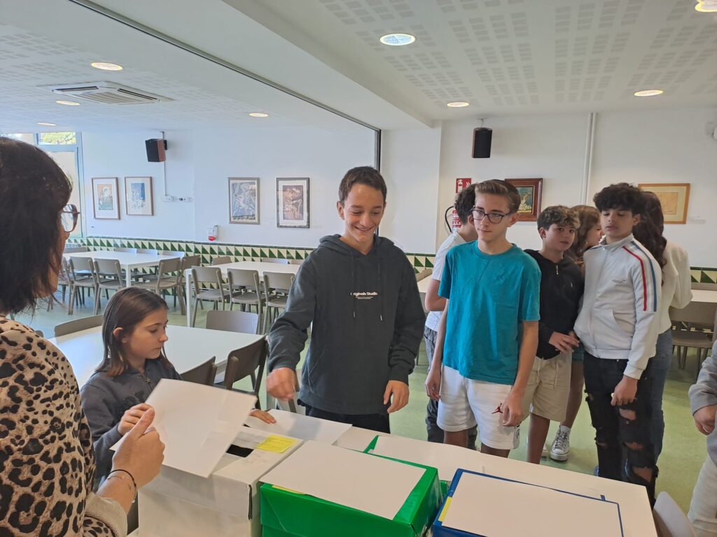 Votacions eleccions participatives representants dels alumnes