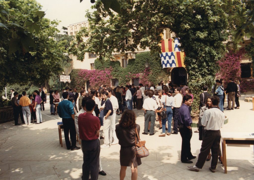 60 anys fent comunitat