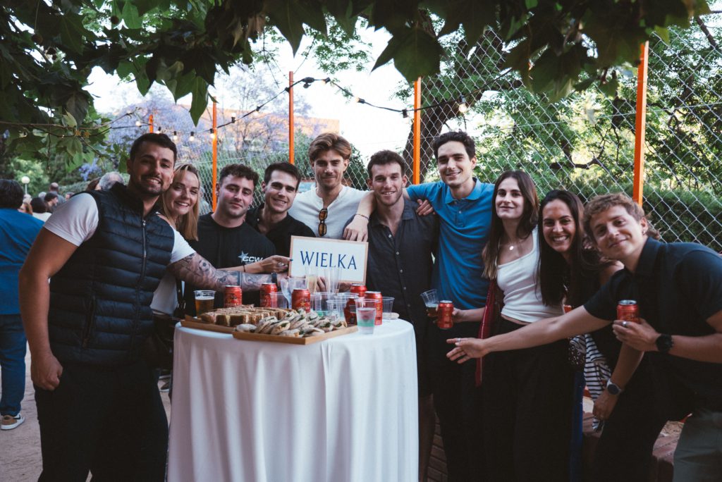 60 anys fent comunitat promocions